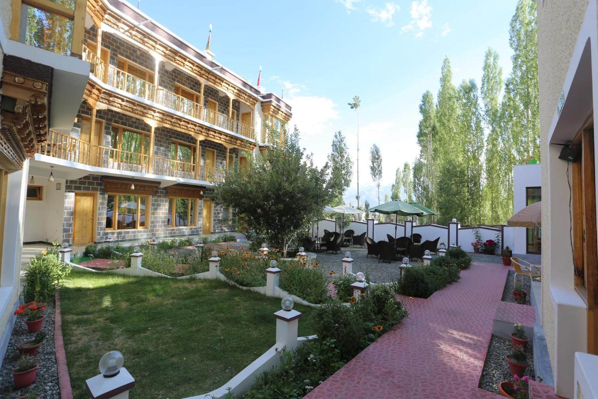 Hotel Lhalingkha Leh Luaran gambar