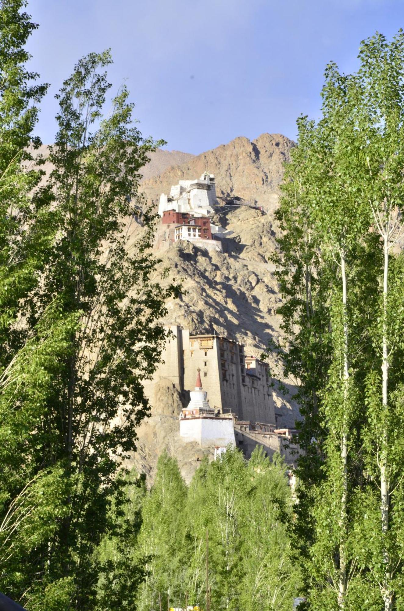 Hotel Lhalingkha Leh Luaran gambar