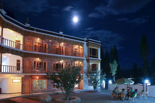 Hotel Lhalingkha Leh Luaran gambar