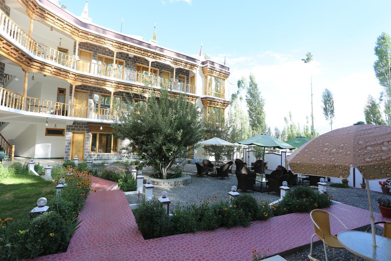 Hotel Lhalingkha Leh Luaran gambar